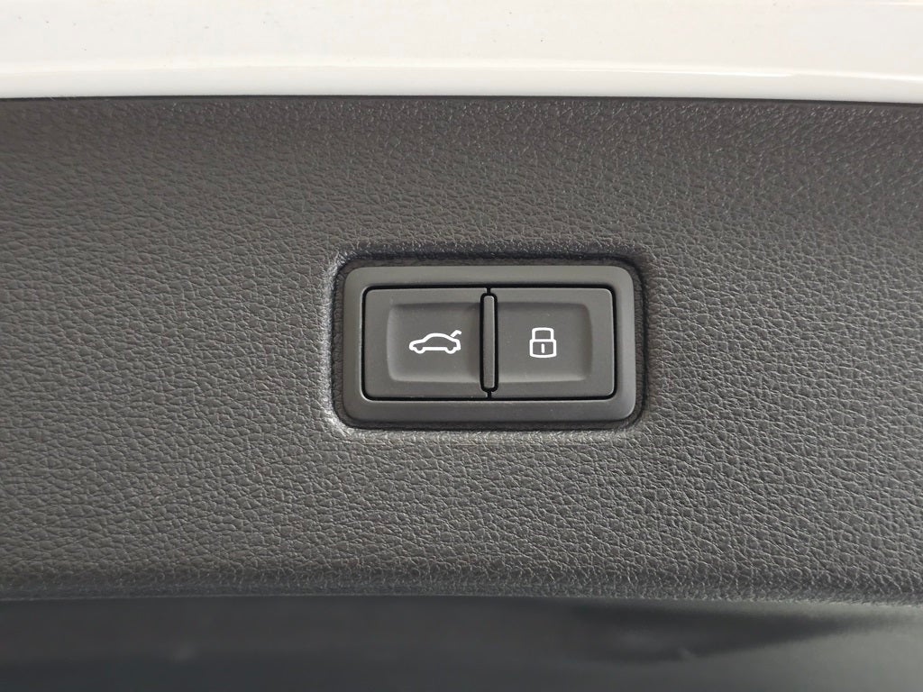 2023 Audi Q7 45 Premium Plus quattro