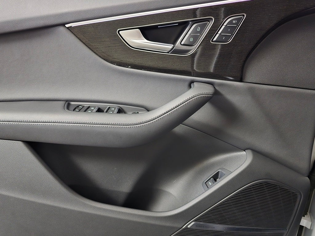 2023 Audi Q7 45 Premium Plus quattro