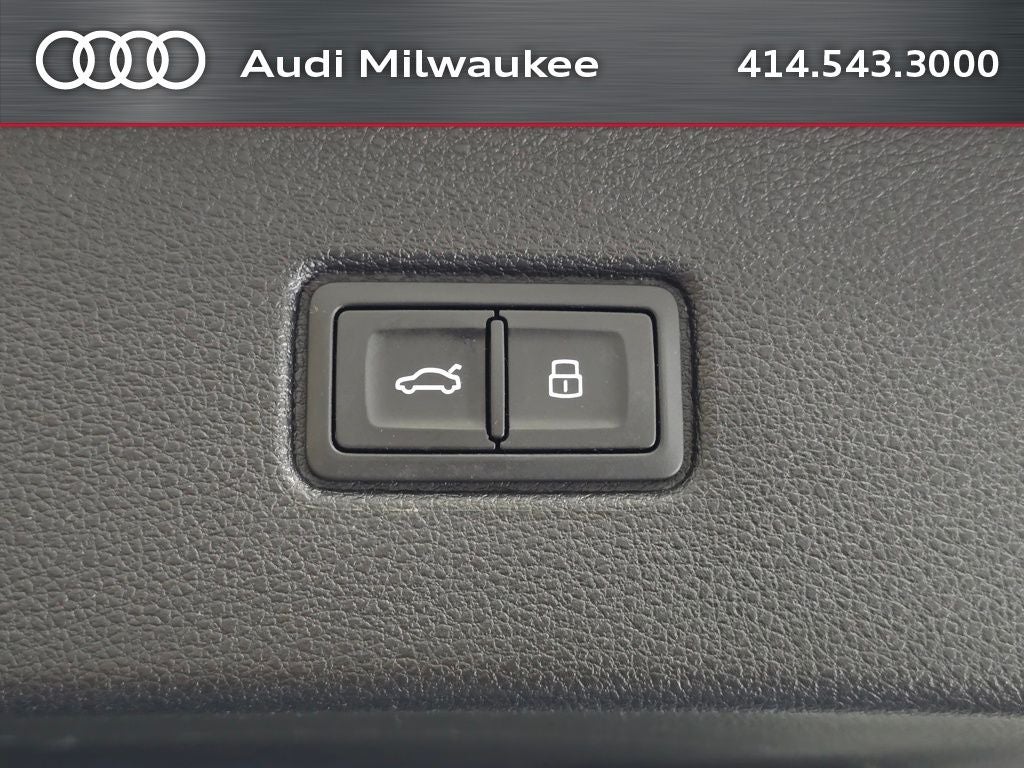 2023 Audi Q7 45 Premium Plus quattro
