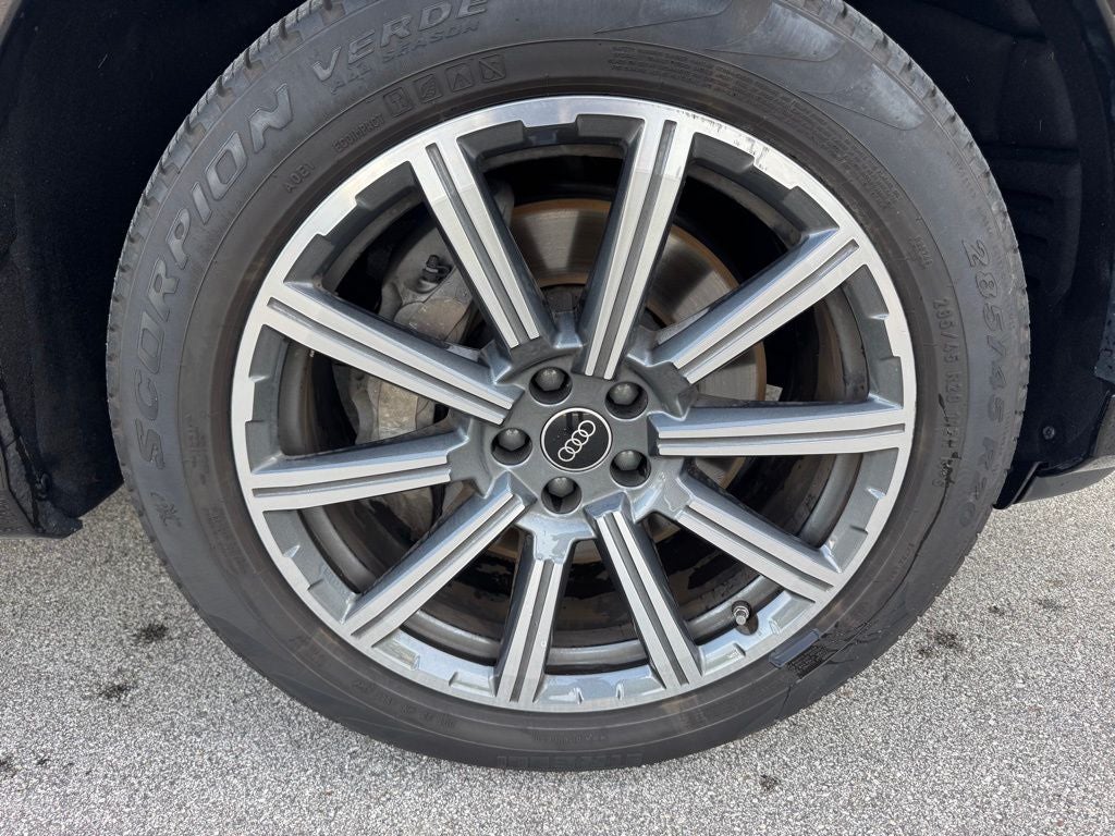 2023 Audi Q7 45 Premium Plus quattro