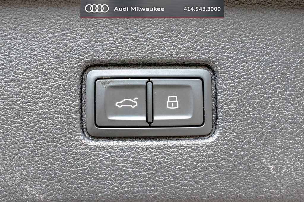 2023 Audi Q7 45 Premium Plus quattro