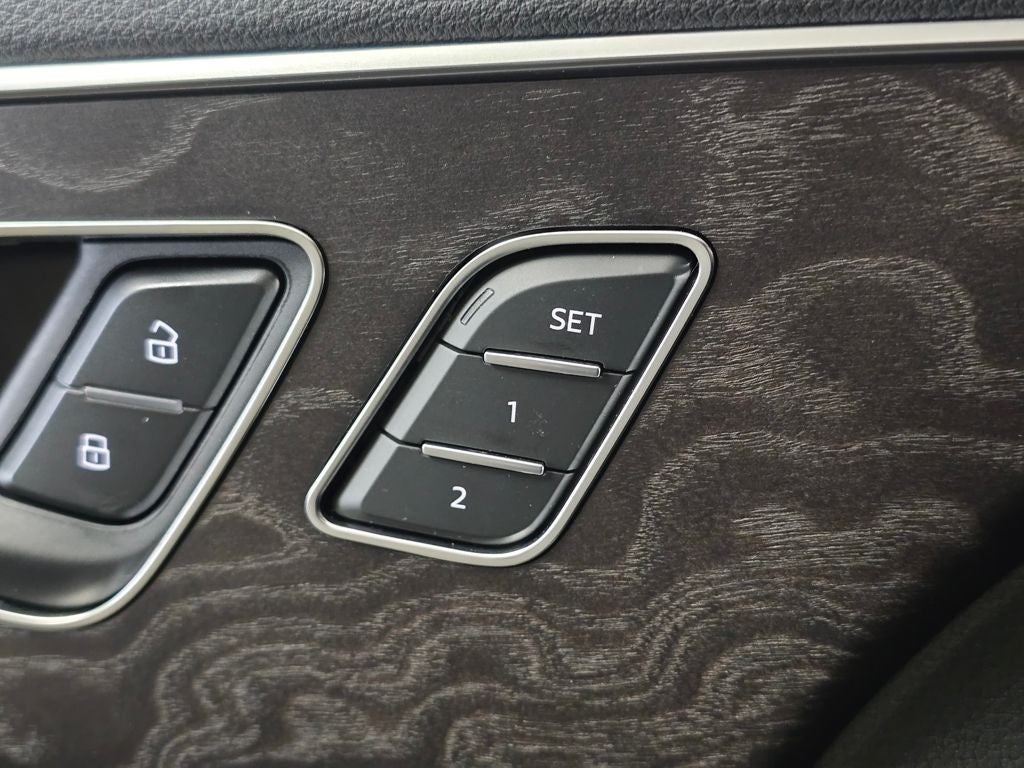 2023 Audi Q7 55 Premium Plus quattro