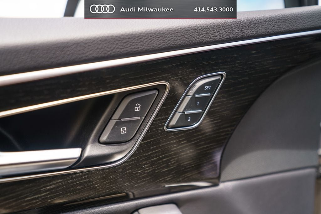 2023 Audi Q7 55 Prestige quattro