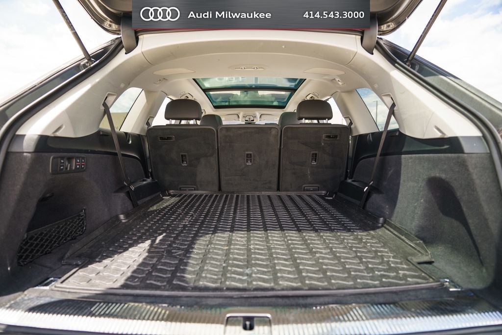 2023 Audi Q7 55 Prestige quattro