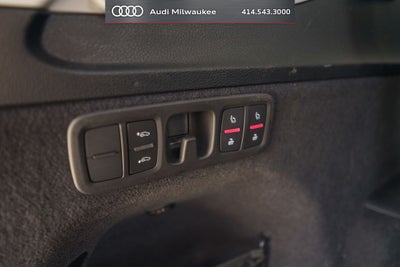 2023 Audi Q7 55 Prestige quattro
