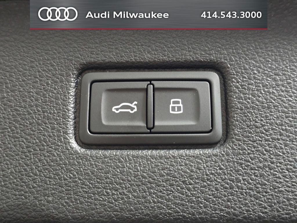 2023 Audi Q7 55 Prestige quattro