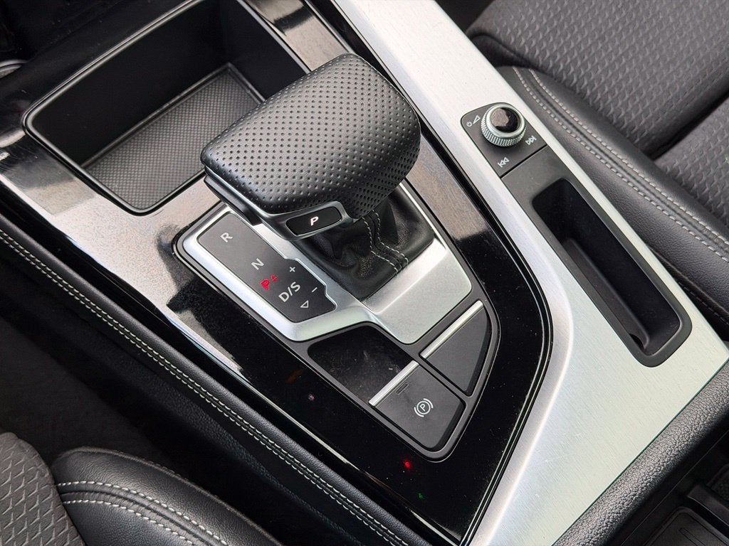 2023 Audi A4 45 S line Premium Plus quattro