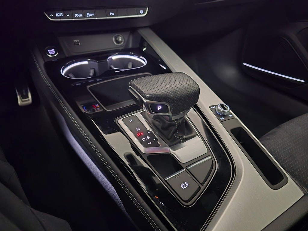 2022 Audi A4 45 S line Premium Plus quattro