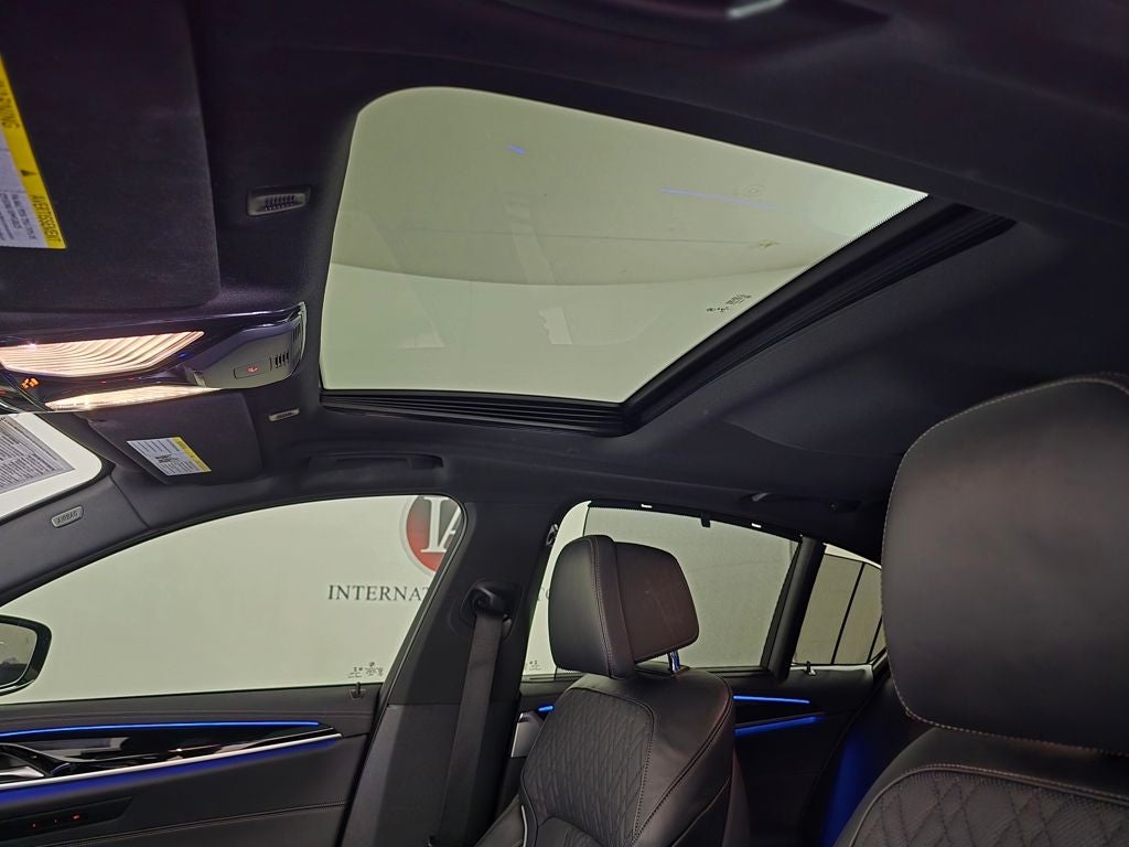 2021 BMW 5 Series M550i xDrive
