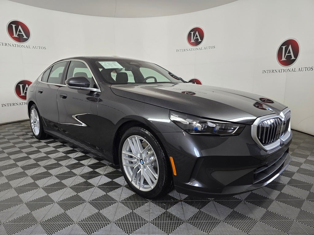 2025 BMW 5 Series 530i xDrive