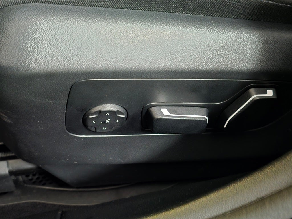 2025 BMW 5 Series 530i xDrive