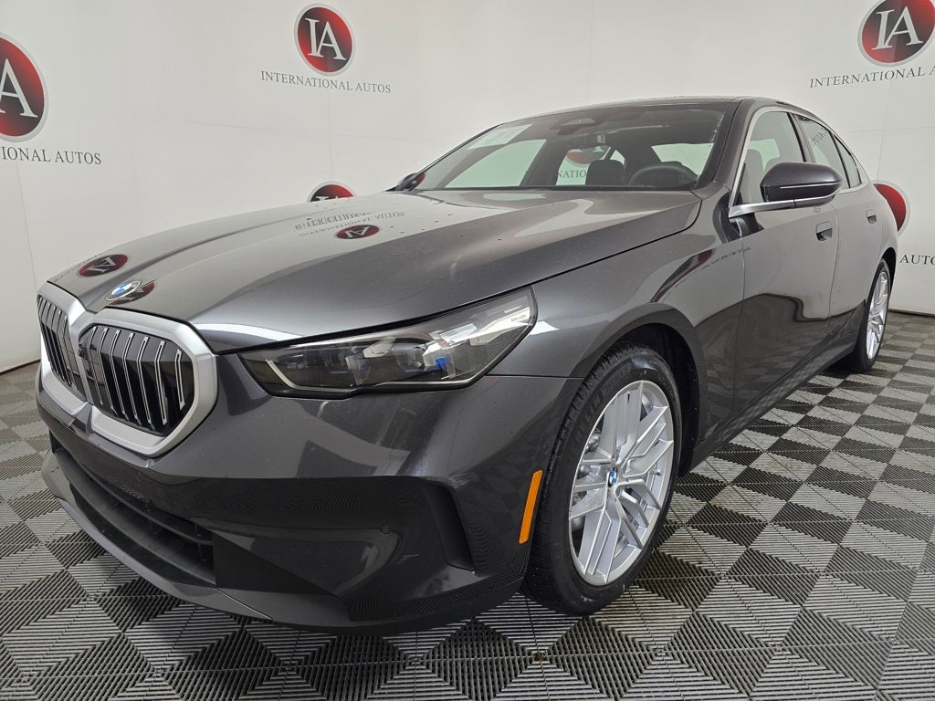 2025 BMW 5 Series 530i xDrive