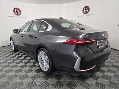 2025 BMW 5 Series 530i xDrive