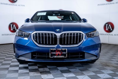 2025 BMW 5 Series 540i xDrive