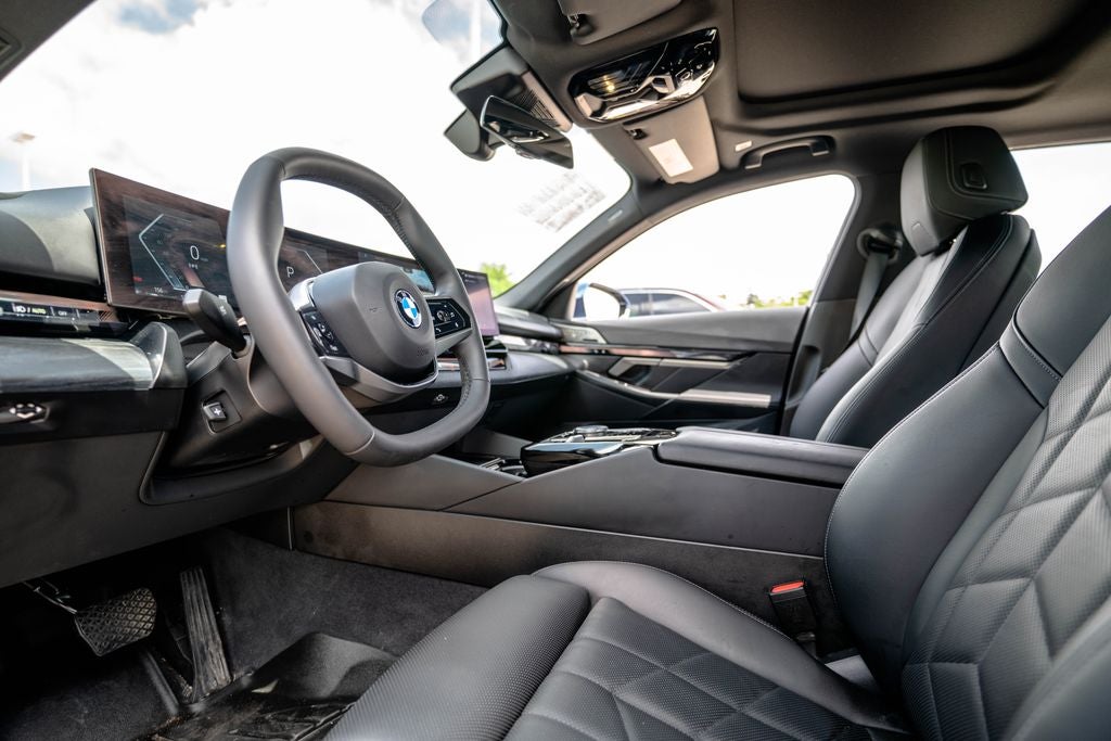 2025 BMW 5 Series 540i xDrive