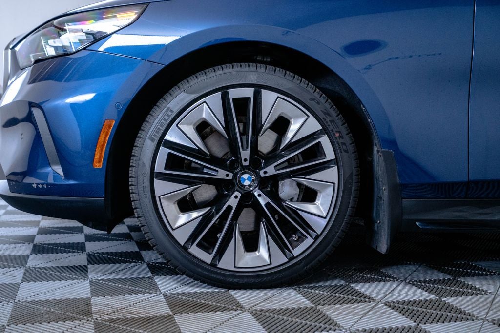 2025 BMW 5 Series 540i xDrive