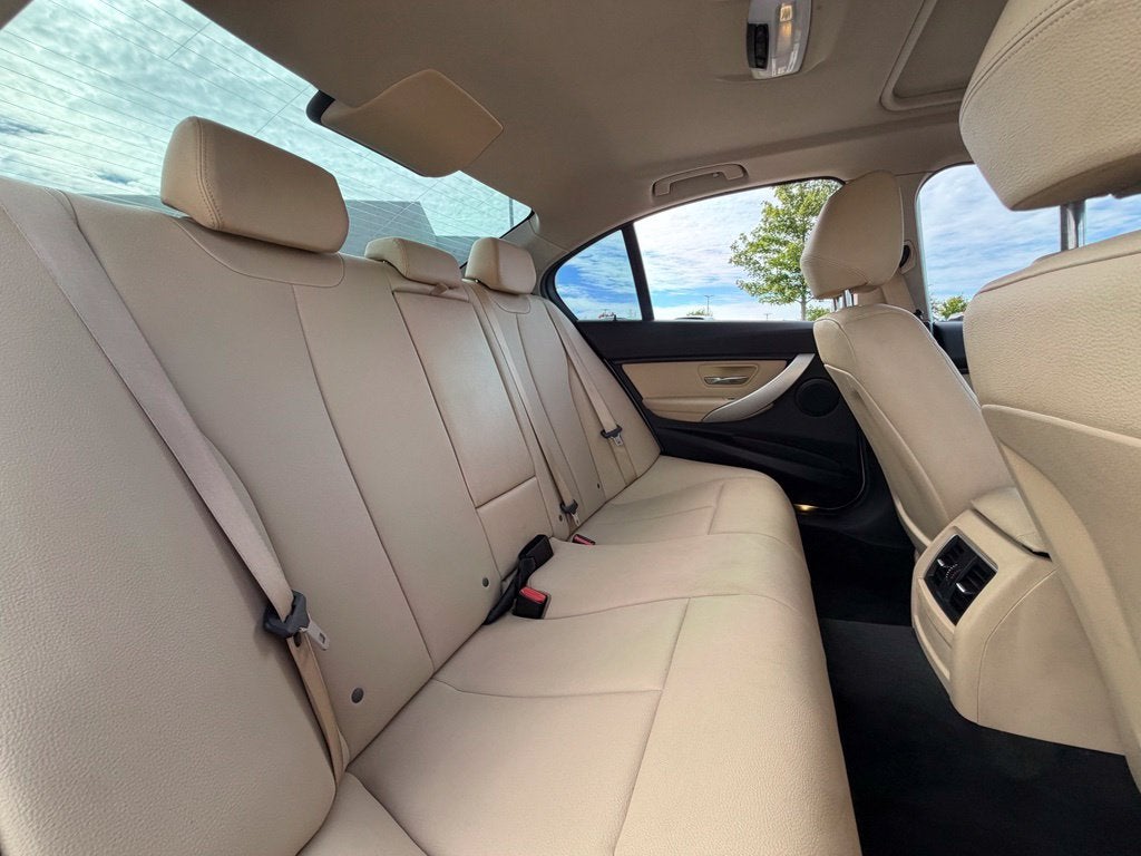 2017 BMW 3 Series 320i xDrive