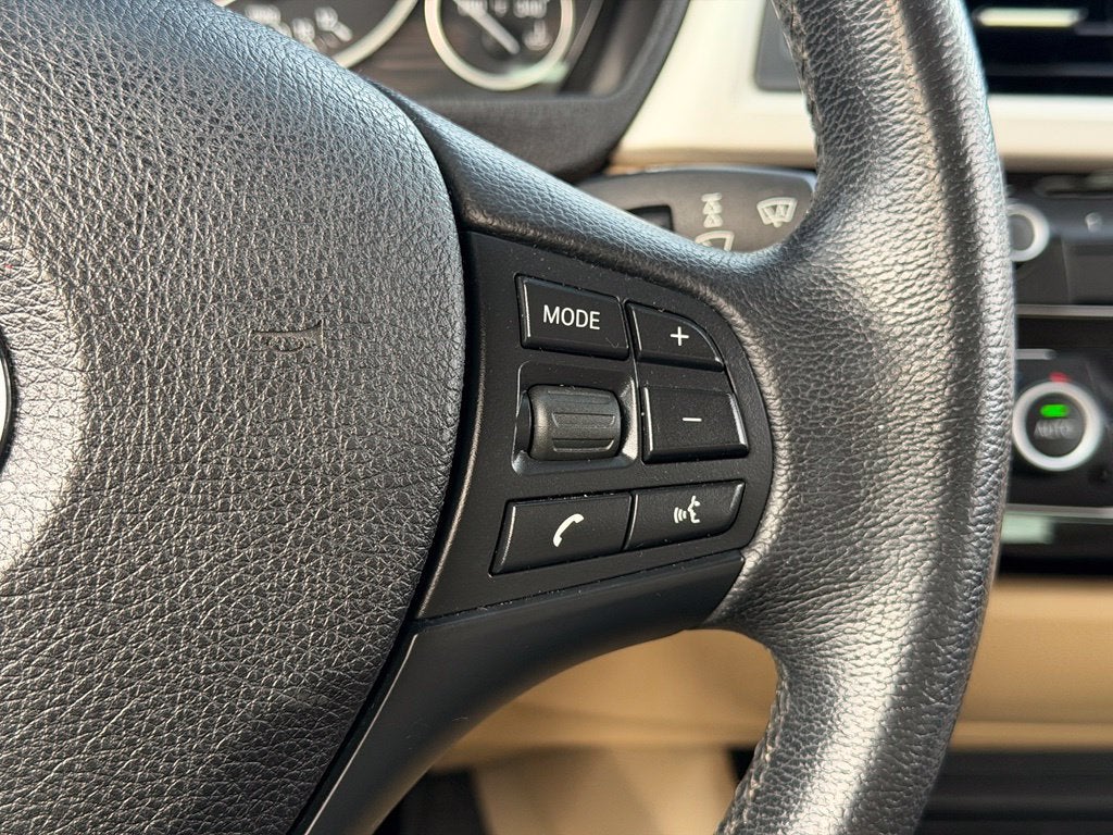2017 BMW 3 Series 320i xDrive