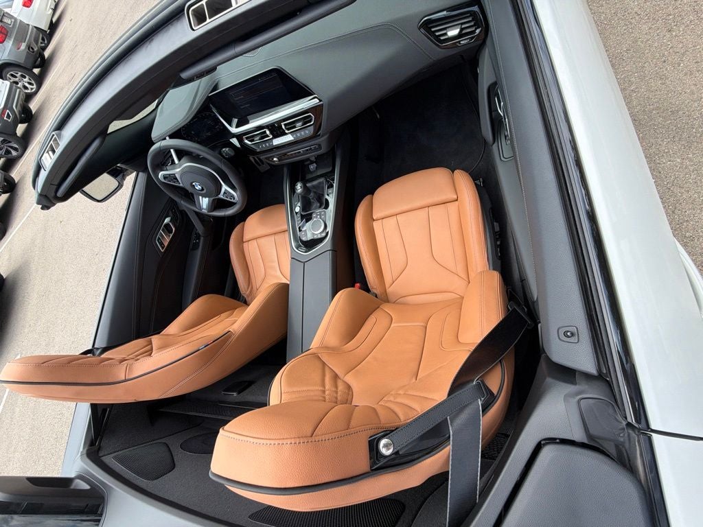 2025 BMW Z4 sDrive M40i