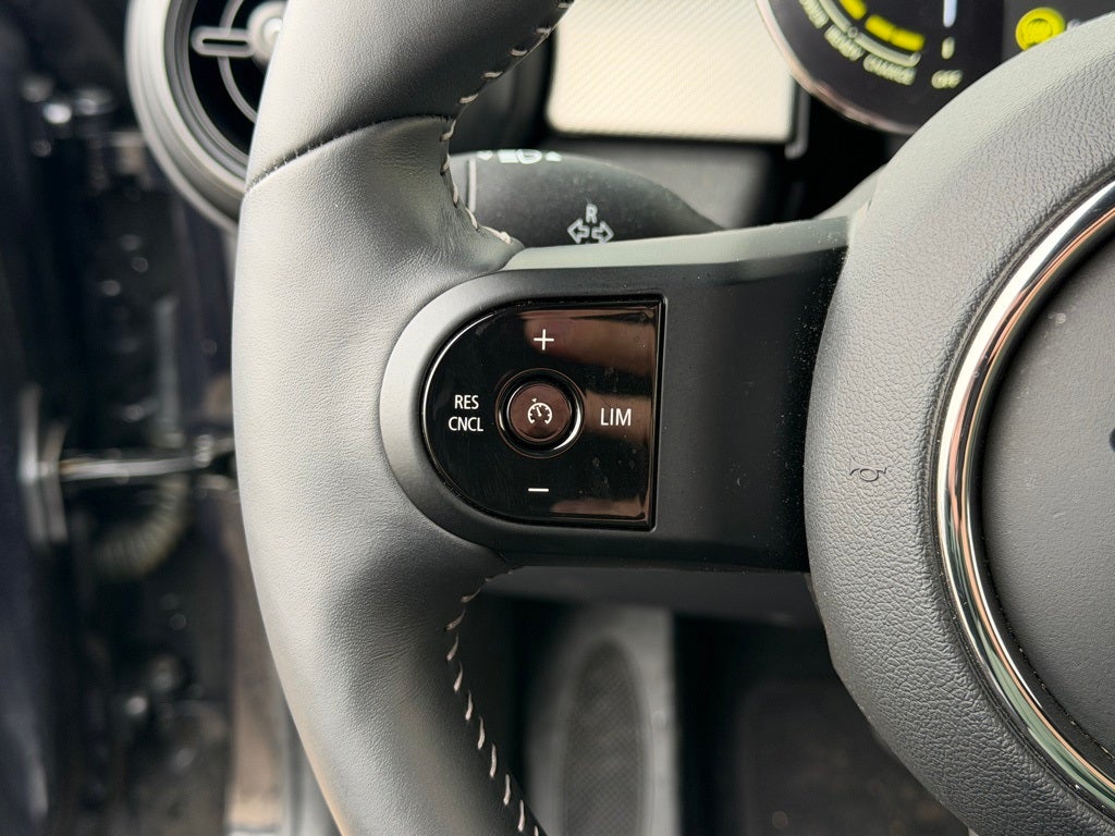 2023 MINI Cooper SE Electric Iconic