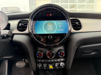 2023 MINI Cooper SE Electric Iconic