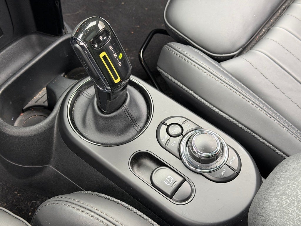 2023 MINI Cooper SE Electric Iconic