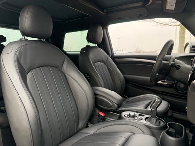 2023 MINI Cooper SE Electric Iconic