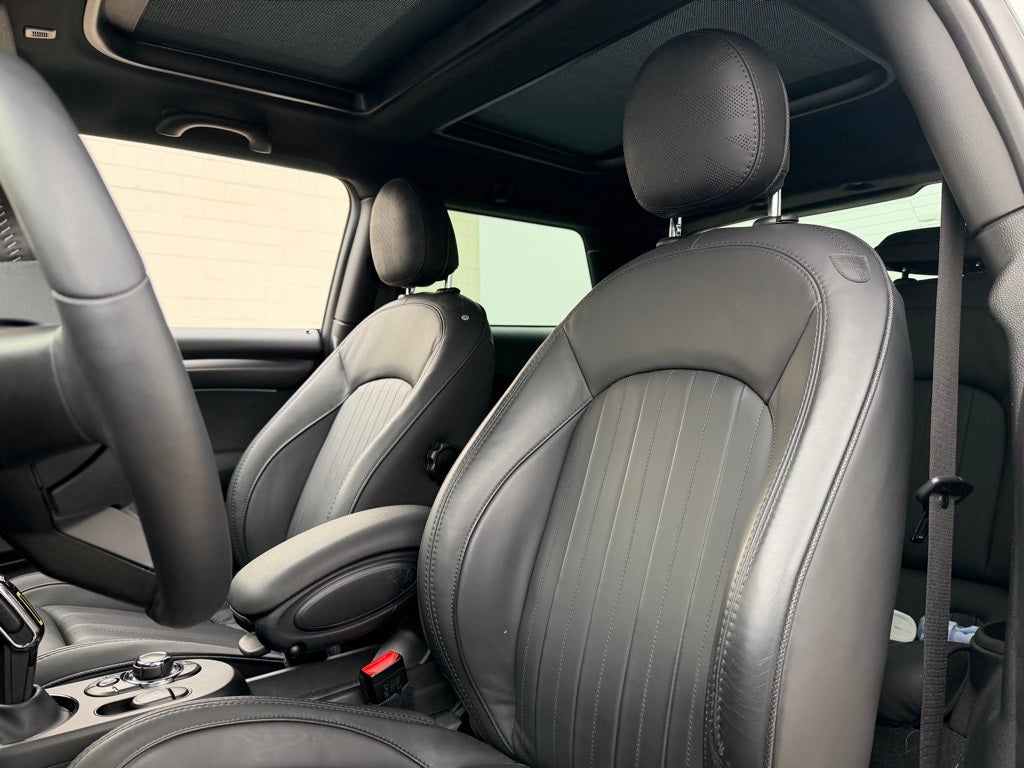 2023 MINI Cooper SE Electric Iconic