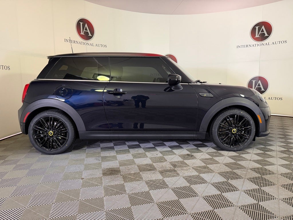 2023 MINI Cooper SE Electric Iconic