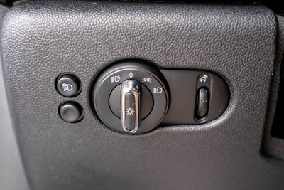 2024 MINI Cooper SE Electric Iconic