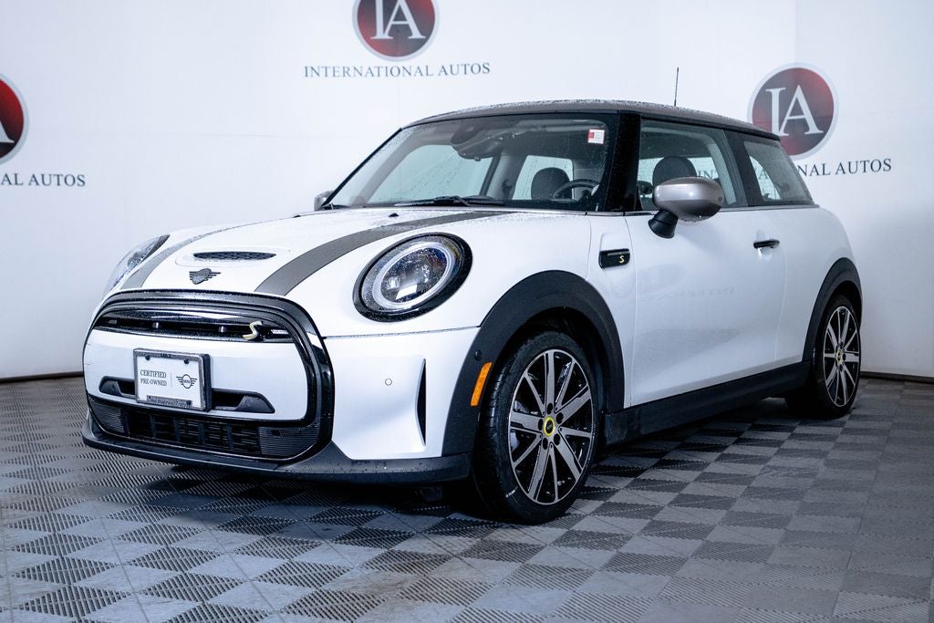 2024 MINI Cooper SE Electric Iconic