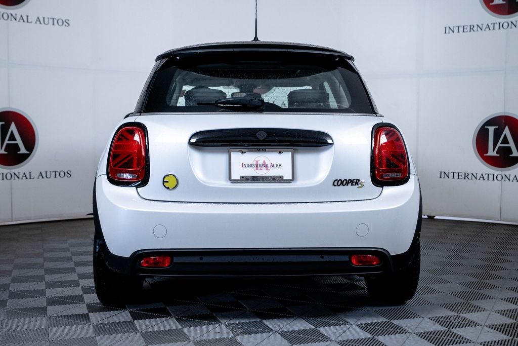 2024 MINI Cooper SE Electric Iconic