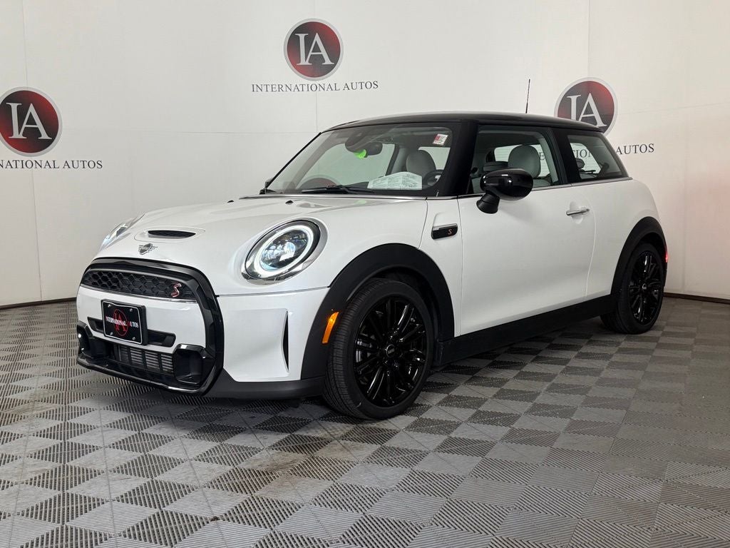 2024 MINI Cooper S Iconic