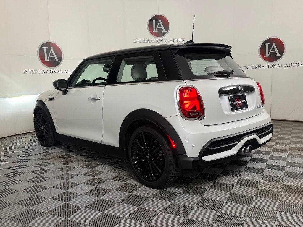 2024 MINI Cooper S Iconic