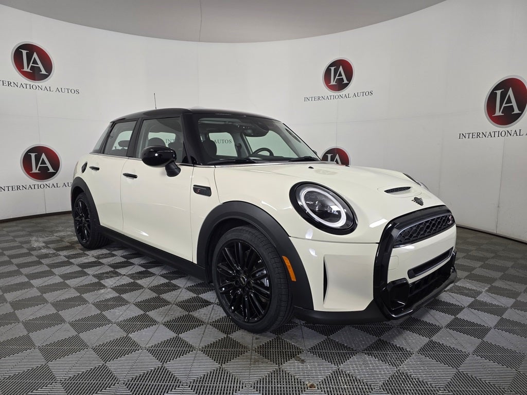 2023 MINI Cooper S Signature