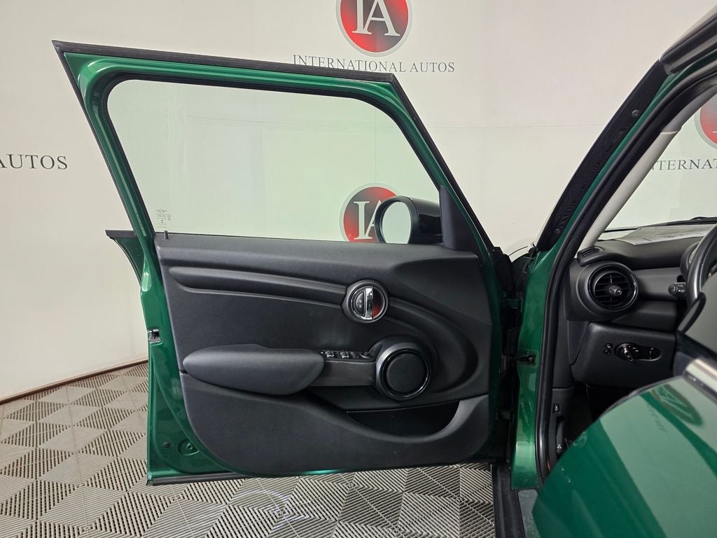 2020 MINI Cooper Signature