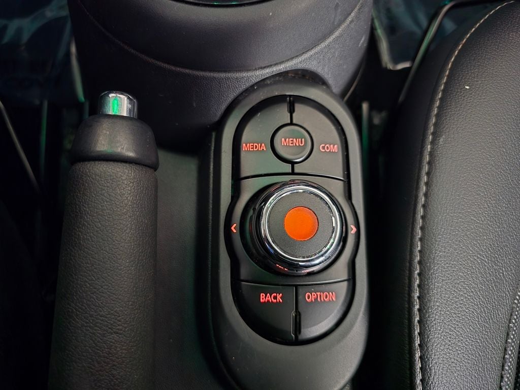 2020 MINI Cooper Signature