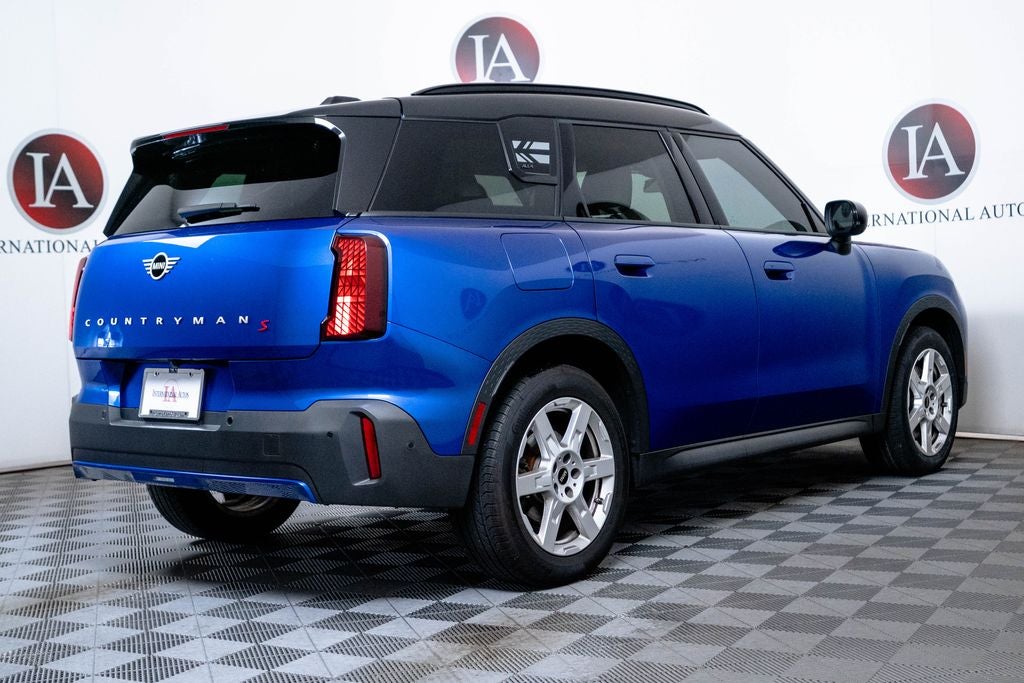 2025 MINI Cooper S Countryman Iconic