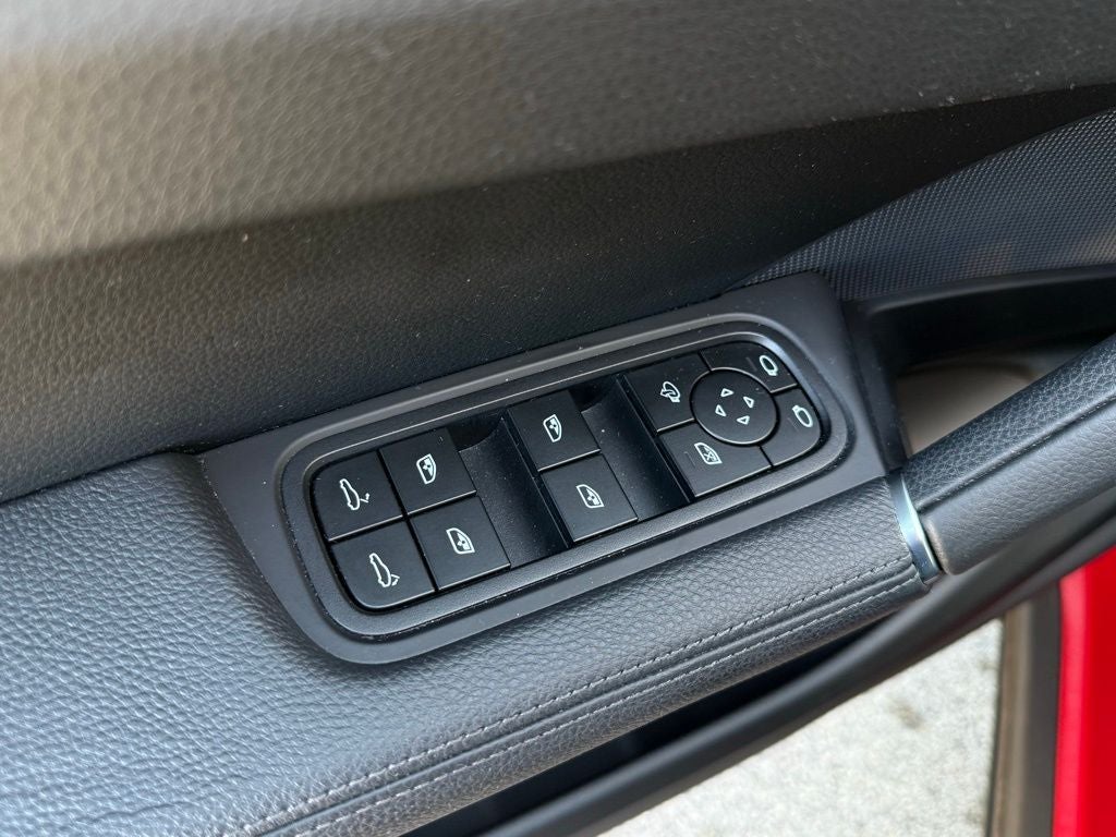 2023 Porsche Cayenne Base