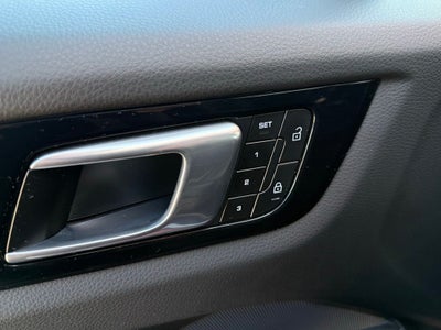 2023 Porsche Cayenne Base