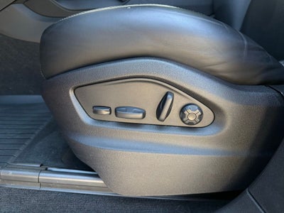 2023 Porsche Cayenne Base