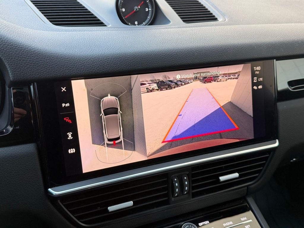 2023 Porsche Cayenne Base