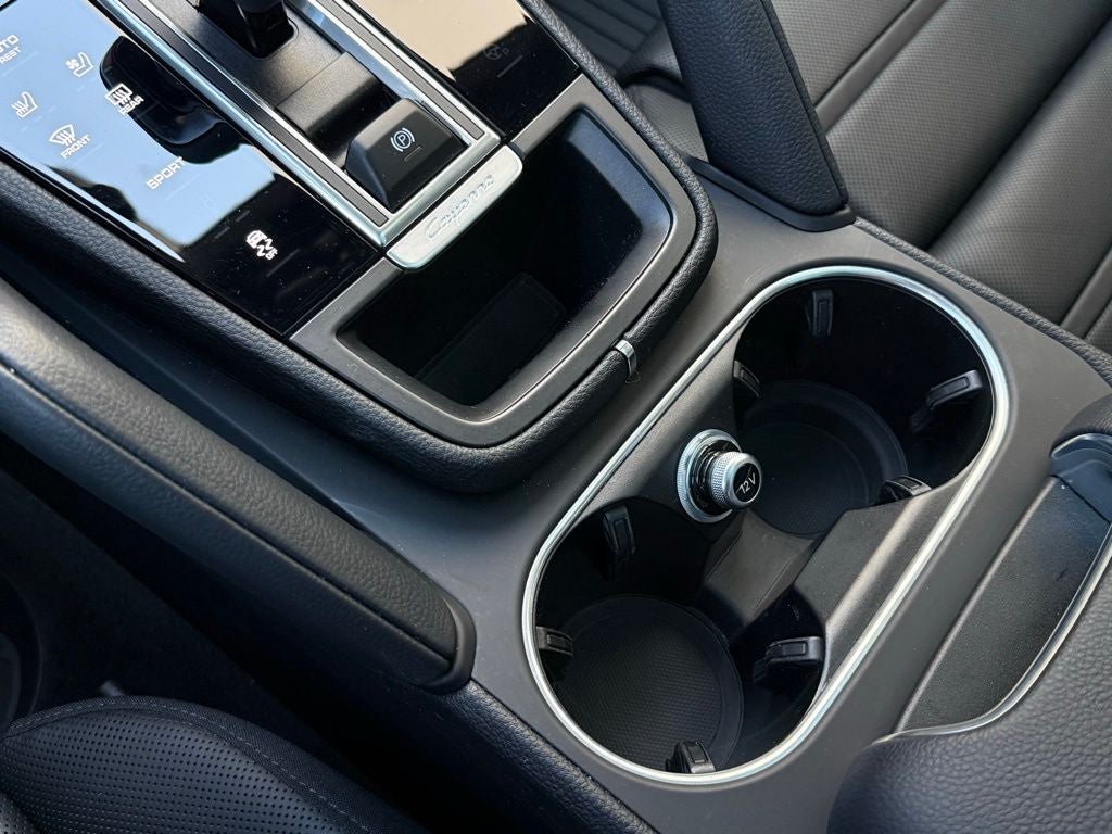 2023 Porsche Cayenne Base