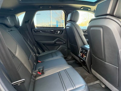 2023 Porsche Cayenne Base