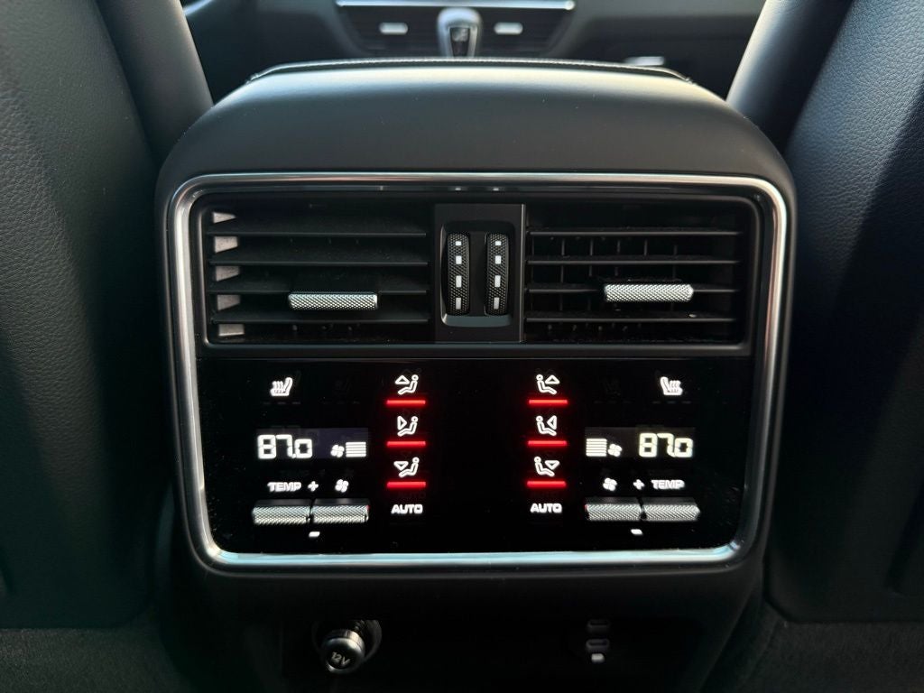 2023 Porsche Cayenne Base