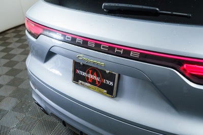 2023 Porsche Cayenne E-Hybrid Base