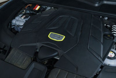 2023 Porsche Cayenne E-Hybrid Base