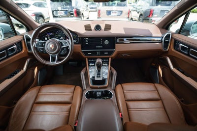 2023 Porsche Cayenne E-Hybrid Base