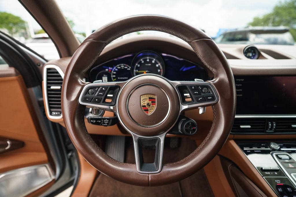 2023 Porsche Cayenne E-Hybrid Base
