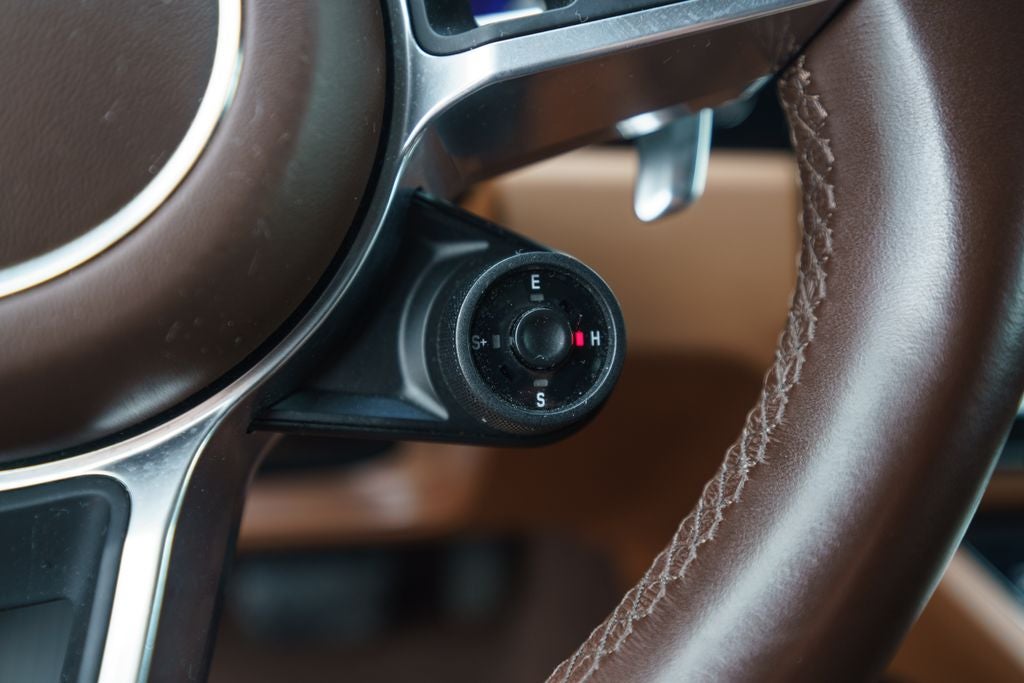 2023 Porsche Cayenne E-Hybrid Base